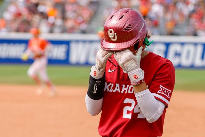 Oklahoma sonners Center Fielder [Jayda Coleman] Dies At  22