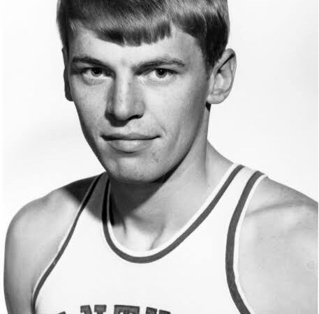 Heartbreaking: Former Kentucky wildcats player #Paul ISSEL Just Passed Away at the Aged of 74…see…more