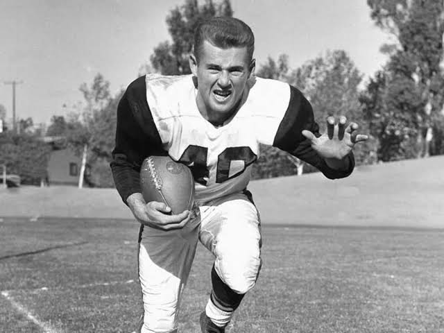 Shocking news: Eddie LeBaron resigned 3 years contacts with the coach of Dallas cowboys including… more details