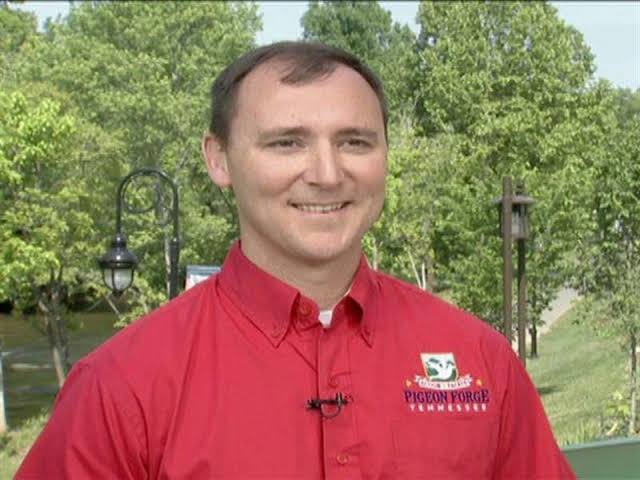 Heart break: the mayor of pigeon forge David Wear just announced and confirmed dead at the…. more details