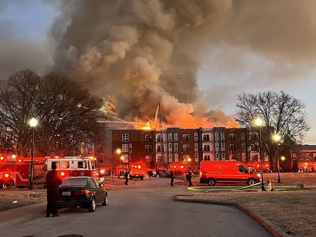 Tragic Report: Checkout  the Fire Outbreak that occur in Louisville ,Kentucky Early hours of today…see..more…