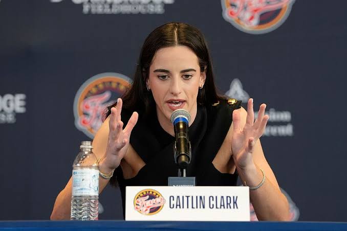 Breaking news: Caitlin Clark accepted $ 12.4 million contacts to leave Indiana fever with a reason…..more details ⬇️⬇️