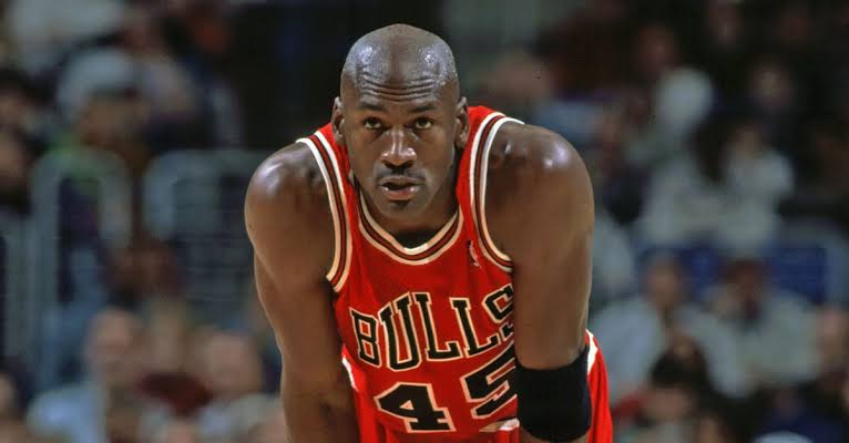 LATEST UPDATE: The Supreme Showdown!!! Michael Jordan Vs Kareem Abdul -Jabbar: A clash for GOAT Supremacy: Jordan is disqualified…see more…