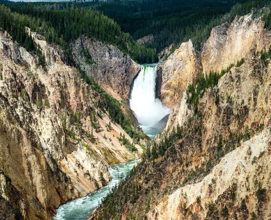 SHOCKING NEWS: “Yellowstone: Nature’s Marvel Faces New Challenges as Visitors Surge”