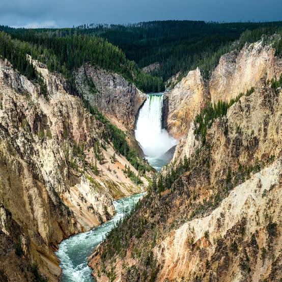 SHOCKING NEWS: “Yellowstone: Nature’s Marvel Faces New Challenges as Visitors Surge”