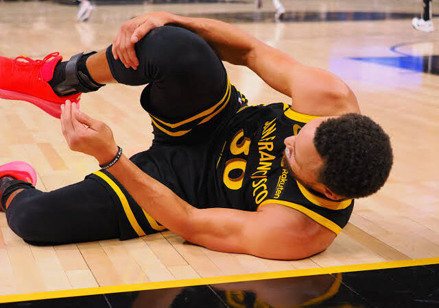 Sadly :Stephen Curry Faces Serious Ankle Injury: A Major Setback for the Warriors