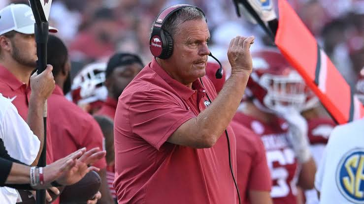 Breaking news: Razorback Nation’s ambivalence over intrusion of Canons…read more…