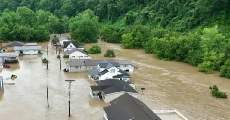 Louisville’s major city eroded by flood: Many houses submerged and lives Lost…see details…