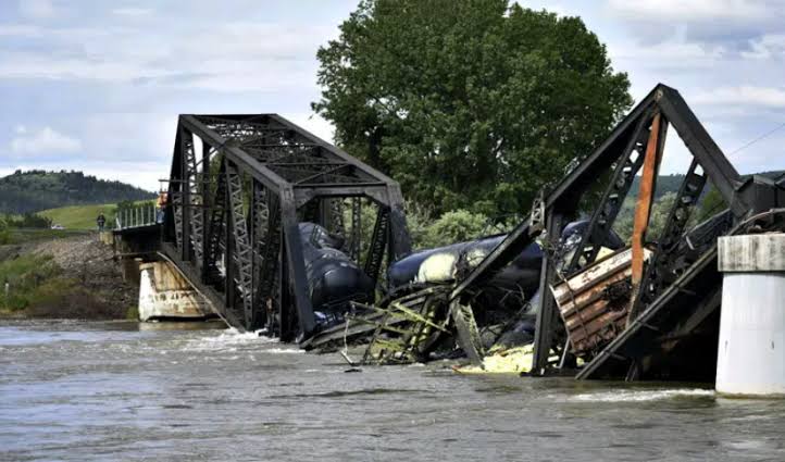 Yellowstone National Park strongest bridge broke down: many lives Lost!!! Tribute to US government…see details…