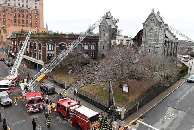 Breaking News: Joel Osteen’s Lakewood Church Collapses in Sudden Tragedy.