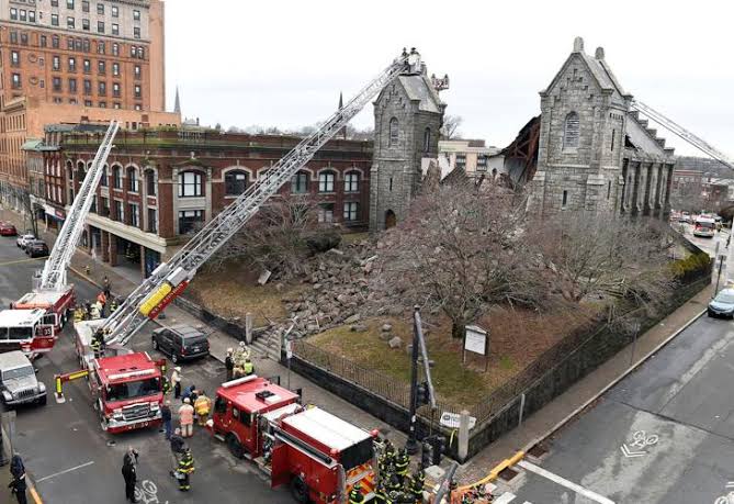 Breaking News: Joel Osteen’s Lakewood Church Collapses in Sudden Tragedy.