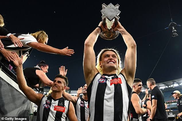 Breaking News: Collingwood Football club Fans Celebrates Head coach: Happy Birthday to you great coach…see more…