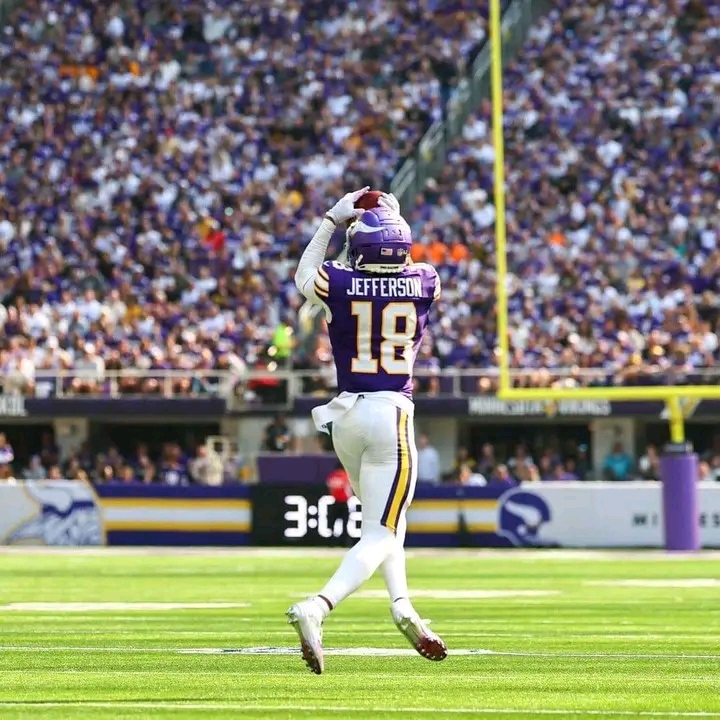 Confirmed : The Most Receiving Yards By a Player in Five (5) Season in NFL history. 6,801 YDS jets ✈️ 💜💜💜………. more details 