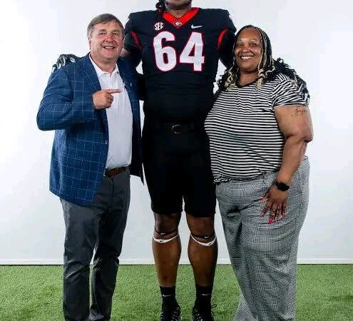 BREAKING NEWS : Jahzare Jackson flip his commitment locked to Georgia Bulldogs the Big 6’11” 340 lbs has a near 7-foot-4 wingspan and has displayed fluidity and agility for his size, Jackson’s transition from basketball to football was unconventional but promising…