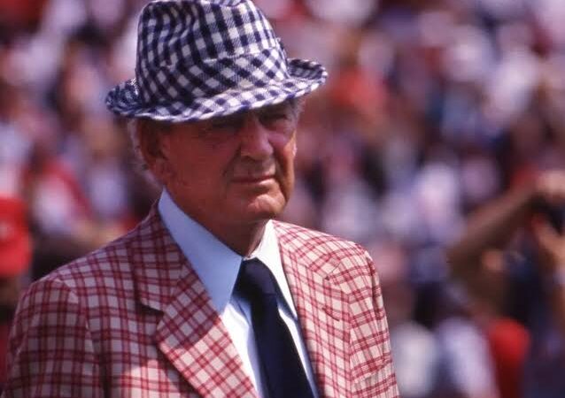 Shocking news: Tears flow everywhere Bear Bryant pass away in a plane crash few minutes ago due to…..