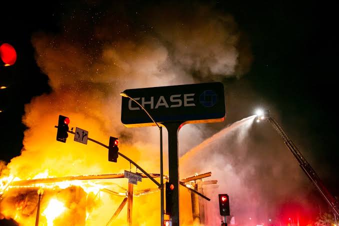 Breaking news: Fire burns down Bank of America. Venmo, J.P. Morgan Chase, Citi Bank, and Wells Fargo have each lost 50 lives…..