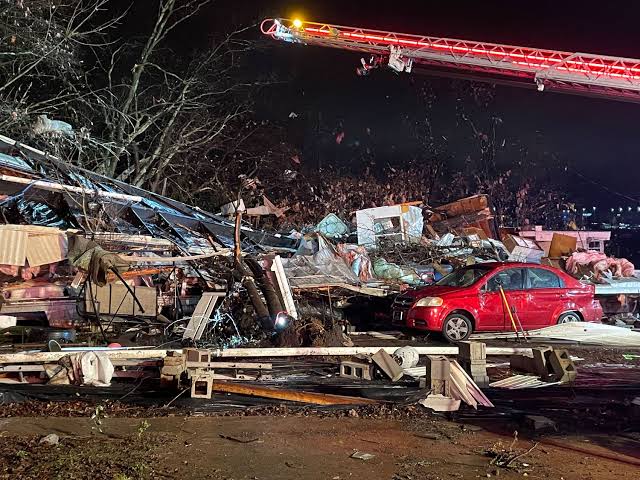 Tornado curved off northern hemisphere of Tennessee city… read more