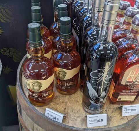 Georgia bulldogs Dawg list new whisky for affordable price.Check it 👇👇👇