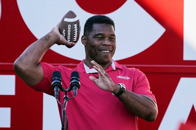 Breaking news: Georgia bulldogs UGA Herschel Walker pass away in a plane crash just now due to…… more details 