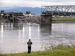 JUST IN: THE ASHEVILLE NC COMMUNITY STRONGEST BRIDGE BREAK DOWM MANY LIFES ……….SEE MORE