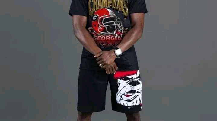 BREAKING: Georgia Bulldogs return Champ Bailey as defense position coach Champ Bailey dominated college football on both sides of the ball. The Georgia All-American defensive back shut down the opposition on ………. more details 