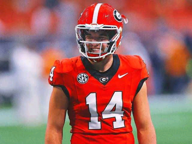 Great job:HOT NEWS: Georgia Bulldogs Quarterback Gunner Stockton Wins Prestigious Maxwell Award for Excellence and Exceptional Contribution…. Go Dawgs.. details below…