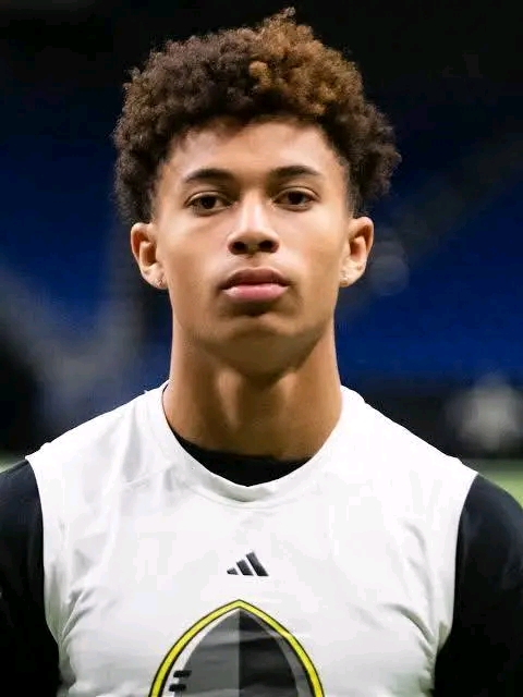 Breaking News: Brandon Lockheart made a schoking move ‘ 5–star QB shuns Oregon ducks football choosing Georgia bulldogs.