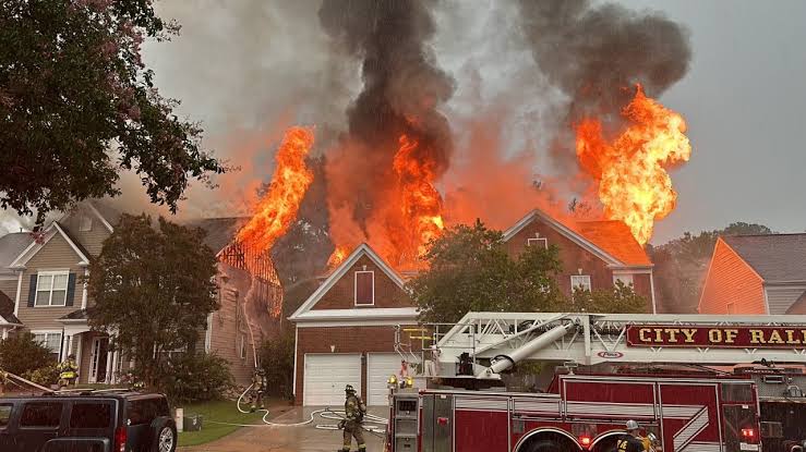 Davastating: fire burn down the largest city in Weaverville NC neighbors community 50 people pass away…..