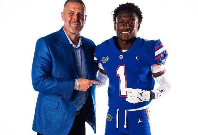 BRAKING: 5-Star WR Shocks the Nation, Commits to Georgia bulldogs Over Gators , Texas and Tennessee..