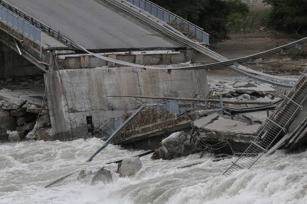 Breaking News: Ontario day trips strongest bridge break down just now many life’s destroyed due to…… more details ⬇️ 