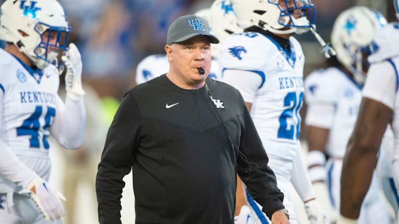 Breaking News :Mark Stoops’ $9 Million Question: Is It Worth Facing Big Blue Nation’s Wrath.