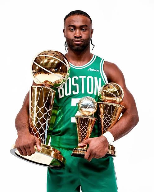 JUST NOW:Jaylen Brown has championship intensity and signed $50 billion Extension contract to prove critics Wrong credit…. read more LL