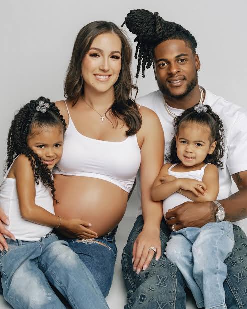 Just Now:The Definition of a Super Father: Davante Adams’ Family Appreciates Packers Fans…see more 