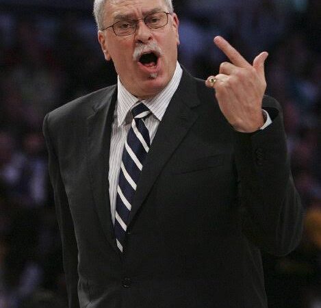 Breaking news: Chicago Bulls head coach Phil Jackson announces Departure…