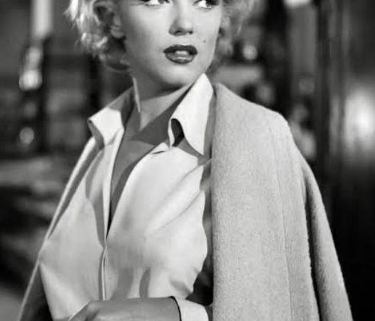 The Netflix biopic ‘Blonde’ has ignited significant controversy due to its portrayal of the iconic Marilyn Monroe,