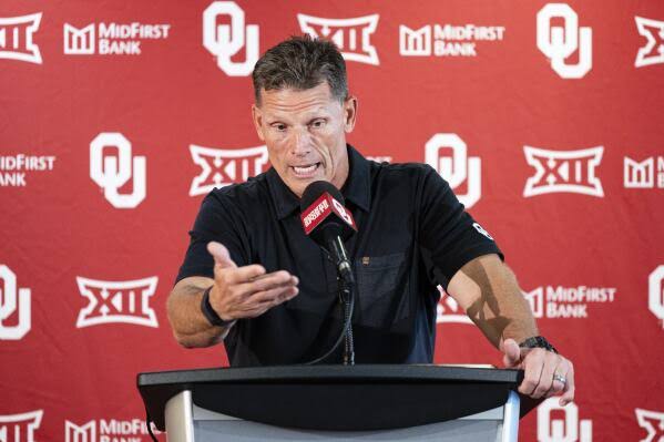 GREAT NEW: Oklahoma Fans Impressed with Coach Brent Venables’ Effort to Secure Key Contracts for the Club making it a priority to build a strong, competitive team by focusing on recruiting talent and ensuring the club’s future is set with solid player contracts In press conference held some moments ago….. View details 