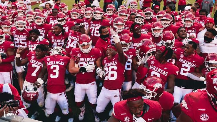 Exciting news is on the horizon for fans of entertainment, streaming, and of course, the University of Arkansas and its devoted Razorback Nation. The announcement that Netflix, the world-renowned