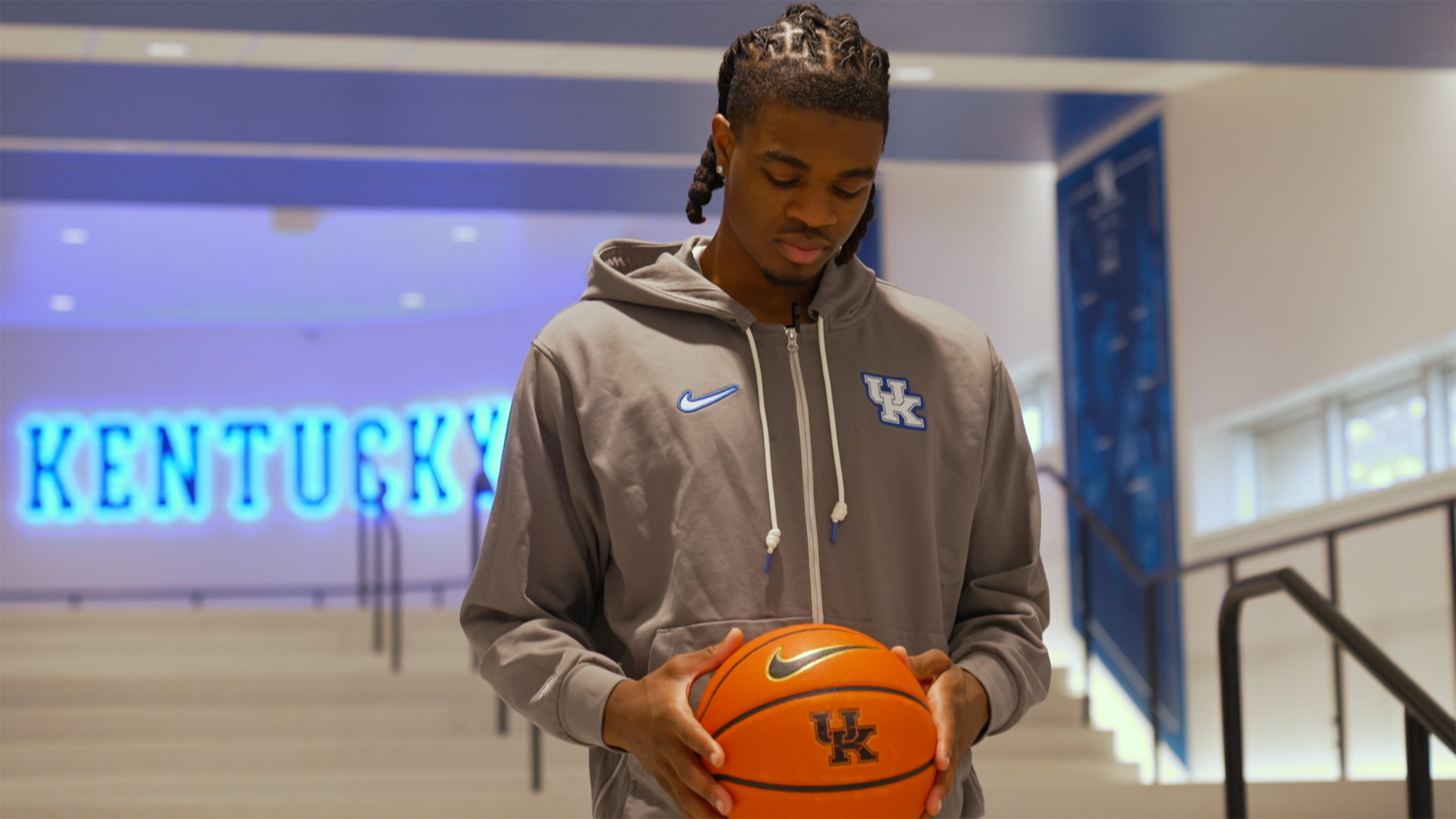 Kentucky Wildcats Basketball Head Coach Praises Star Ortega Oweh for His Hard Work and Team Support….more details 