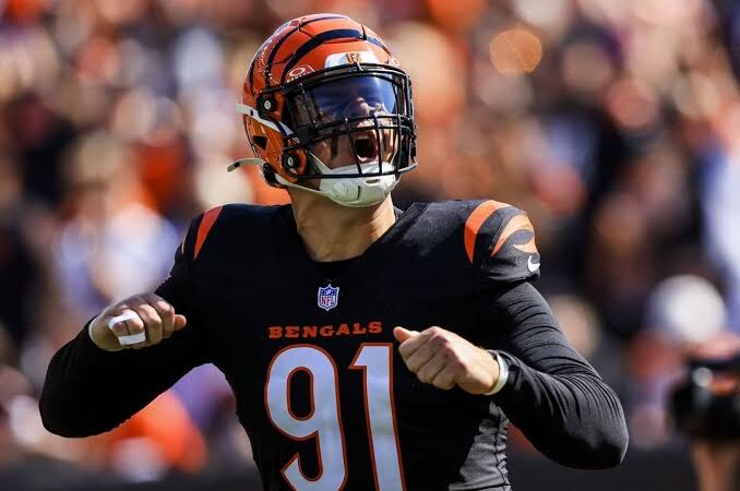 In a surprising turn of events, the Green Bay Packers have successfully signed a high-profile player from the Cincinnati Bengals, beating out their NFC North