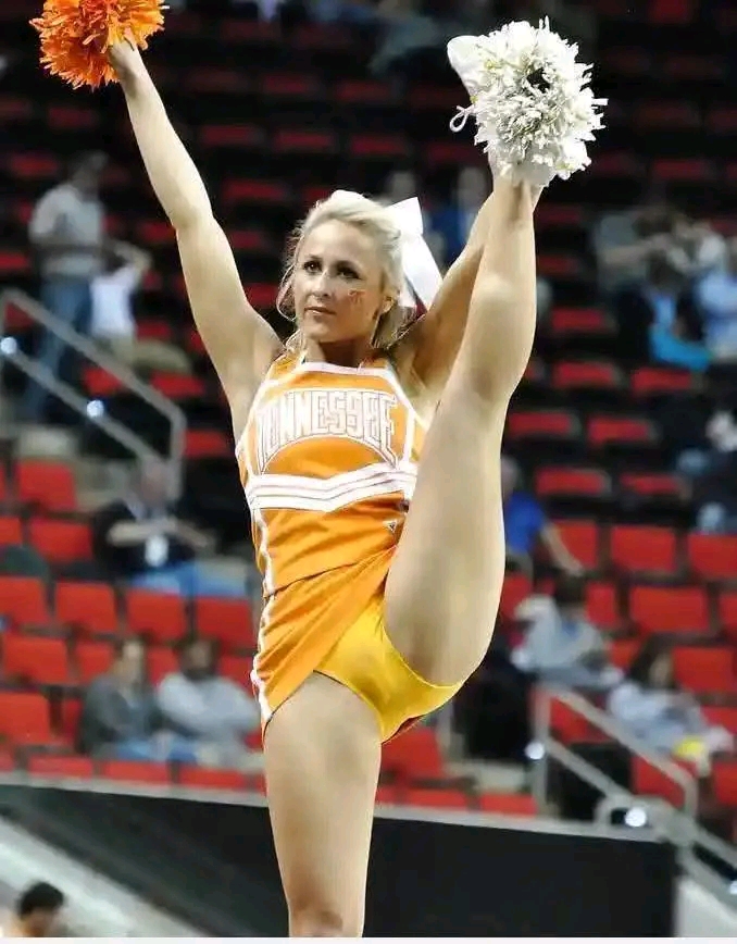 KNOXVILLE, TN – In a stunning development that casts a shadow over the nascent era of Kim Caldwell’s tenure as head coach of the Tennessee Lady Volunteers basketball team, highly touted guard Nya Robertson has decommitted from the program. This unexpected reversal comes just days after Robertson, a transfer from Southern Methodist University (SMU)… See more 👇 👇 👇