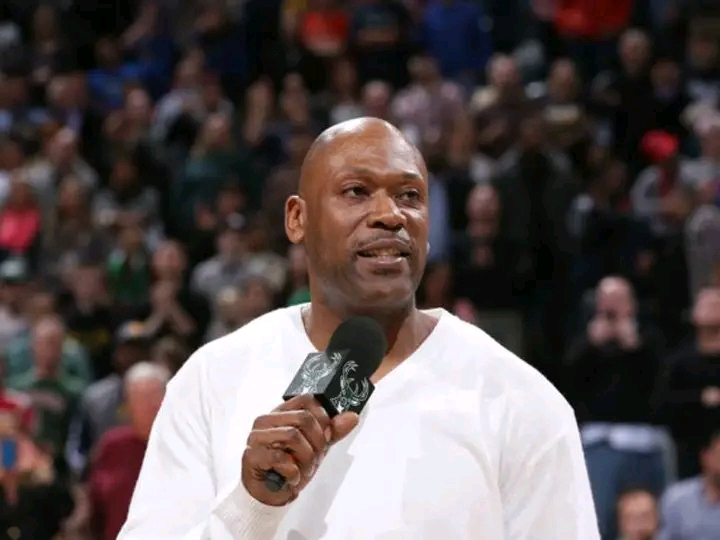 BREAKING NEWS: EXcitments Hits Mackey Arena stadium as former Purdue Boilermakers legend Glenn Robinson has Returned to his former team as a senior coaching…..