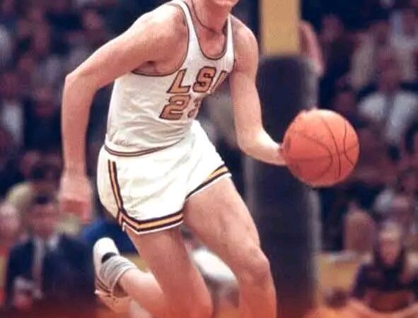 ESPN REPORT: Pete Maravich, the legendary basketball player for the LSU Tigers, who played collegiately from 1968 to 1970, has been crowned the greatest college men’s basketball player of all time. He defeated Austin Car of Notre Dame, Christian Laettner of Duke, Dan Issel of Kentucky, and Jerry Lucas of Ohio. Read more 👇👇