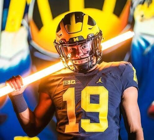 Georgia Bulldogs 5-Star Commit Stuns College Football World with Decision to Flip and Join Michigan Wolverines Over Alabama, Georgia Bulldogs and Ohio State….
