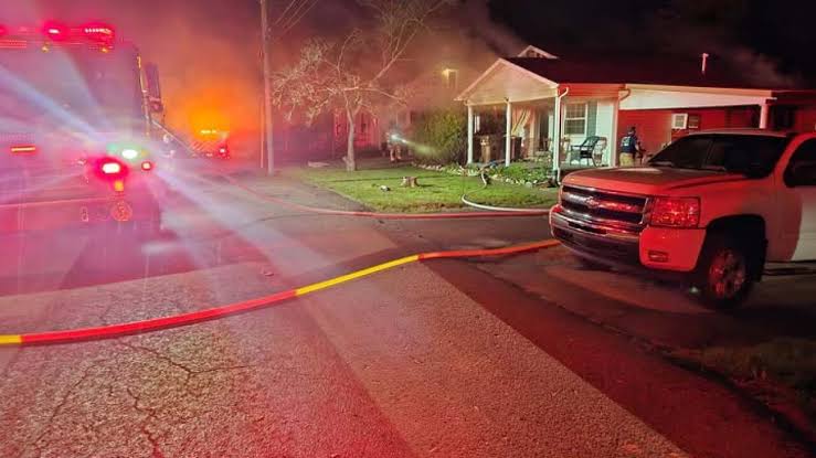  sad news: deversting wide fire born down the largest park in Somerset ky talk few minutes ago many life’s distorted due to………….