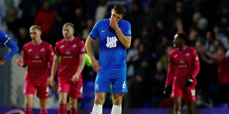 Breaking  news: the coach of bcfc the project shortly announced the suspension of Krystian Bielik few minutes ago……………….