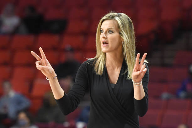  Touch down few minutes ago, The current head coach of the Oklahoma Sooners women’s basketball team, Jennie Baranczyk, has submitted a letter of resignation to…….
