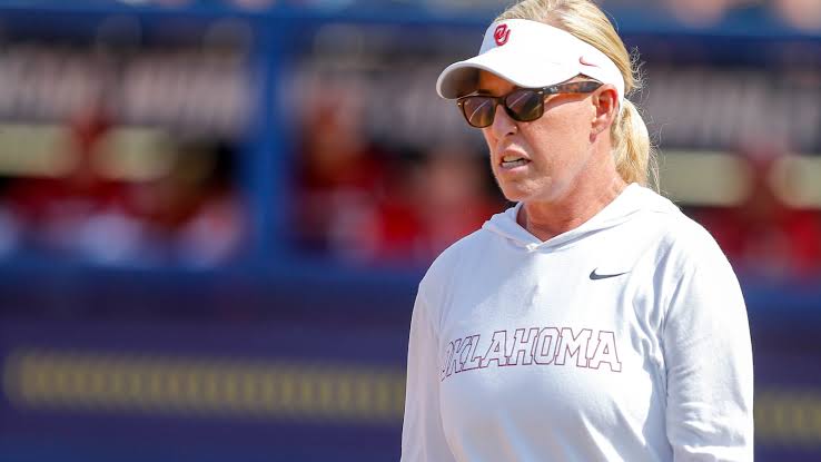 Breaking News: according to ESPN Report Patty Gasso was not named  as SEC Coach of the Year after………… more details ⬇️ 