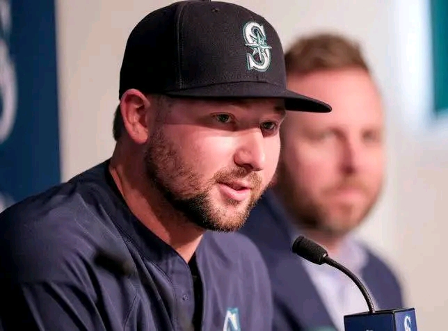 Cal Raleigh Hangs Up His Cleats: Mariners’ Beloved ‘Big Dumper’ Announces Retirement at 28…. See More