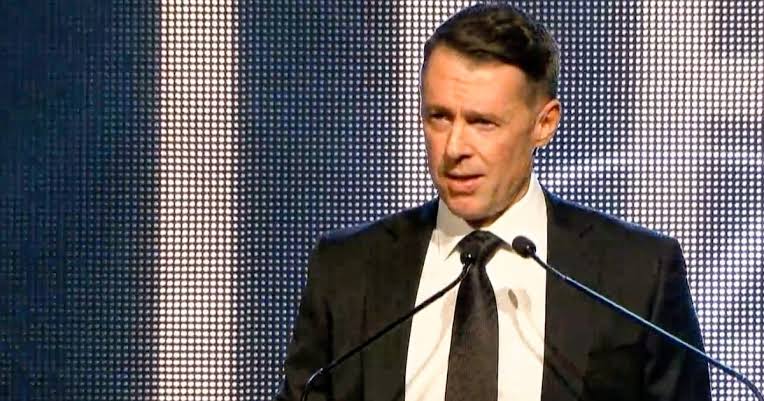 Breaking:In a heartfelt and emotional statement earlier today, Collingwood football Head Coach Craig McRae spoke on the retirement of long-time defence for both the Collingwood Football Club and the Sydney Swans Andrew Schauble,  who announced that he would be stepping away from the game after an illustrious career with the team,  Collingwood football Fans in tears….see more 
