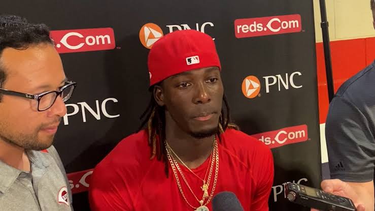 In a significant move for the Cincinnati Reds, Shortstop Elly De La Cruz has officially agreed to a three-year, $113 million maximum contract extension…